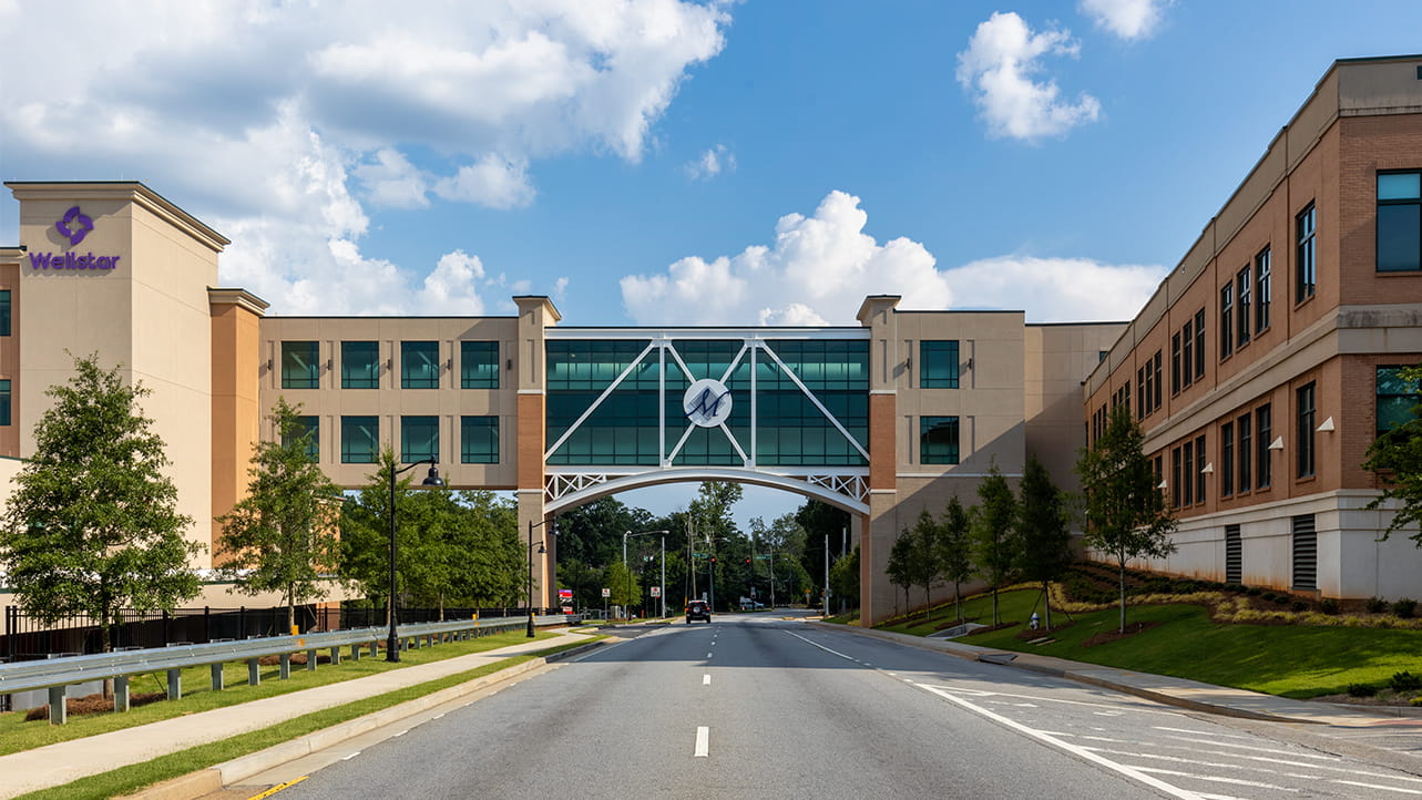 Exterior View of the connecting bridge at Wellstar Emergency Department 