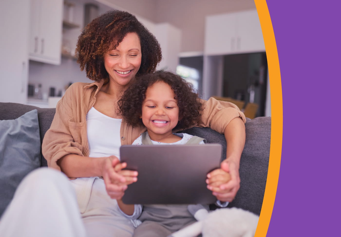 A Pediatrician’s Guide for Parents on Children and Screen Time A parent and young child look at a tablet together.