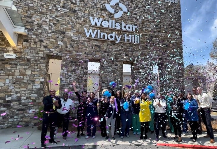 Team members at Wellstar Windy Hill celebrate their recognition