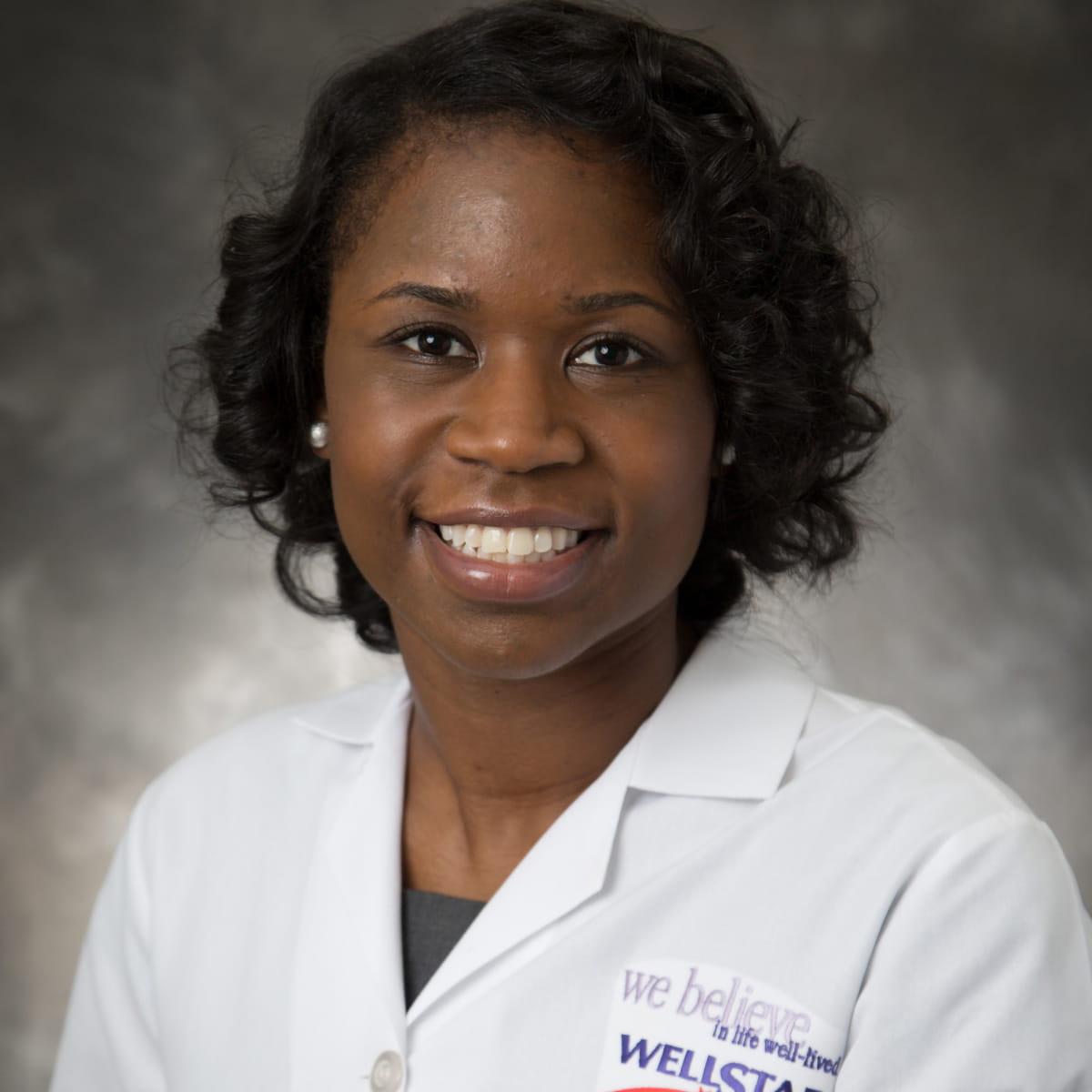 A friendly headshot of Alesia Billingslea, MD