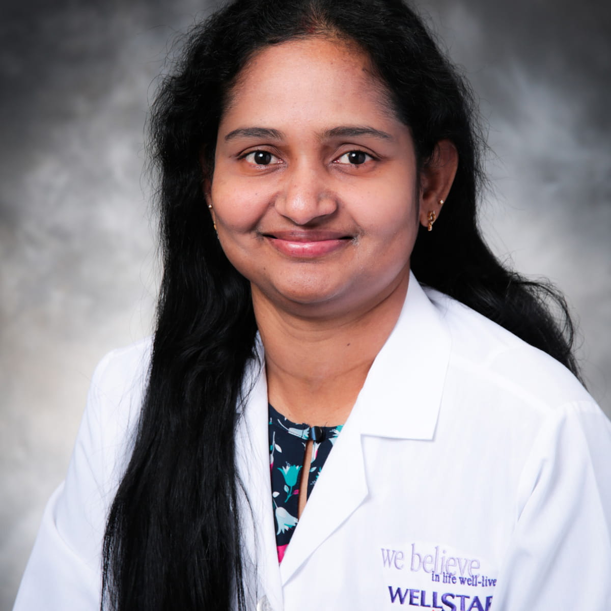 A friendly headshot of Lavanya Manimaran, MD