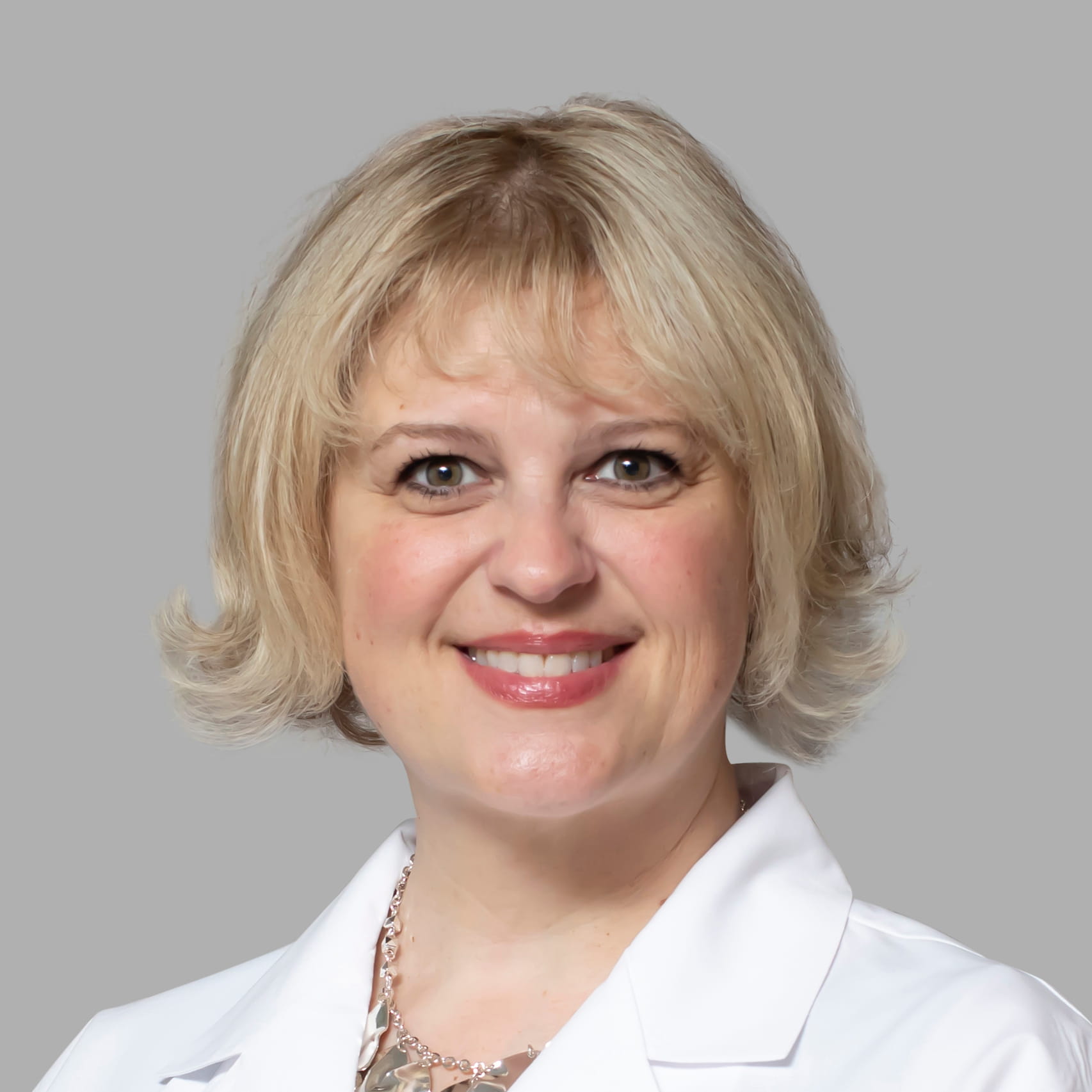 Friendly photo of Lori Plummer