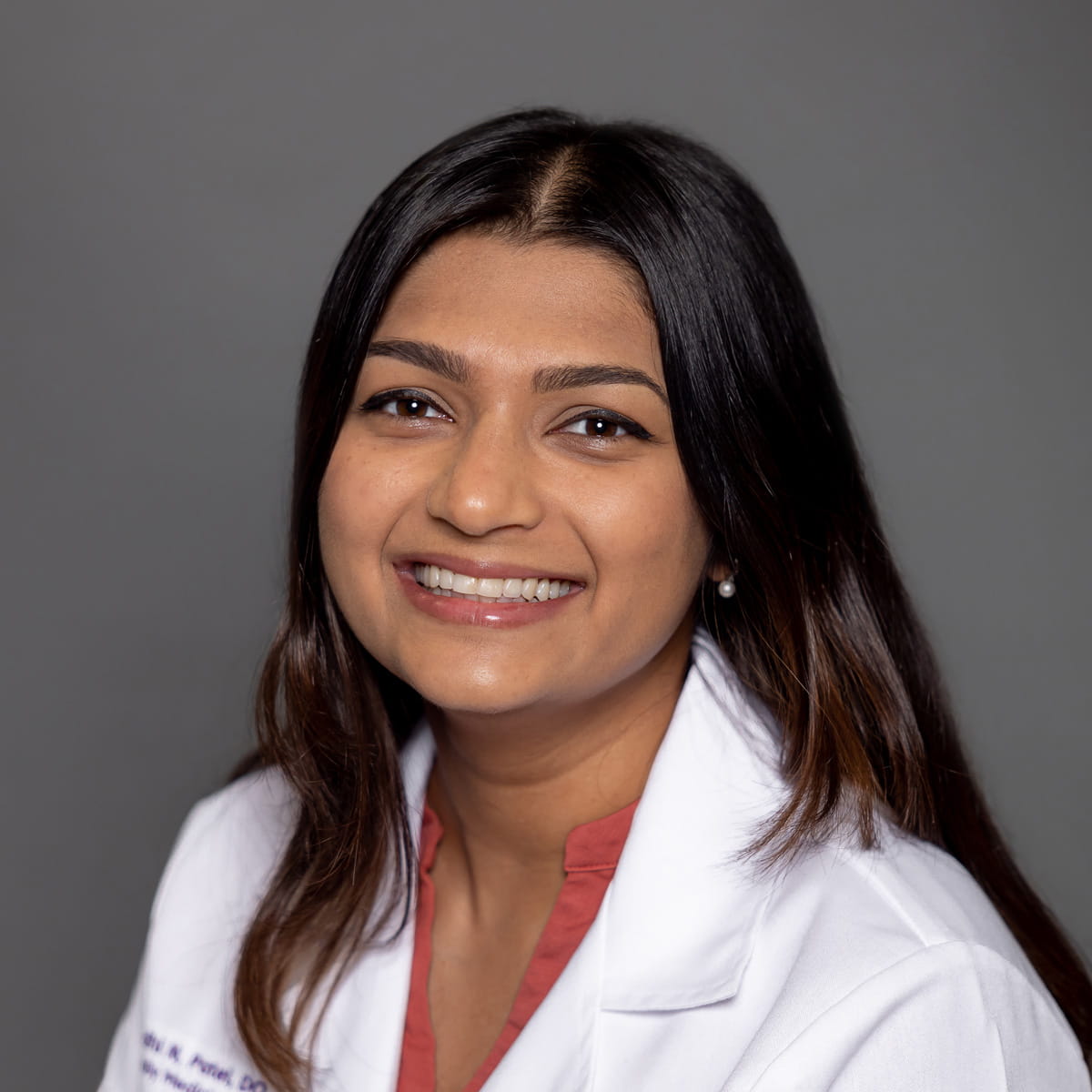 A friendly image of Nidhi Patel MD