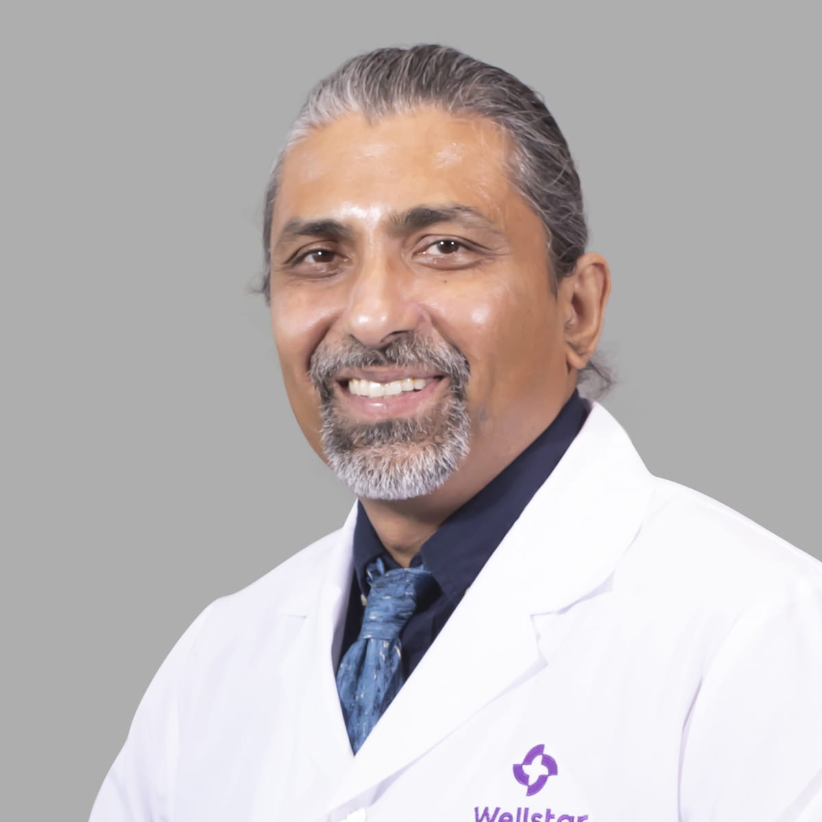 A friendly image of Reaz Siddiqui, MD