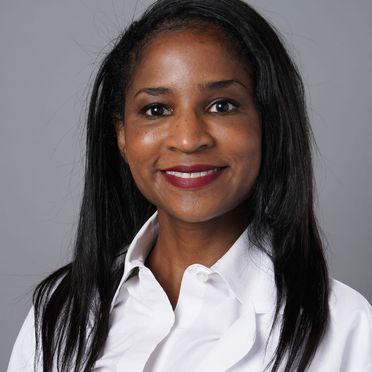 A friendly headshot of Ronishia Thomas, MD